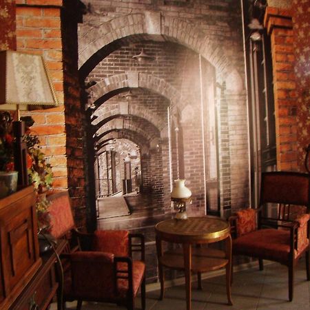 Hostelik Wiktorianski Лодзь Экстерьер фото