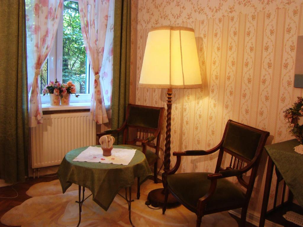 Hostelik Wiktorianski Лодзь Экстерьер фото