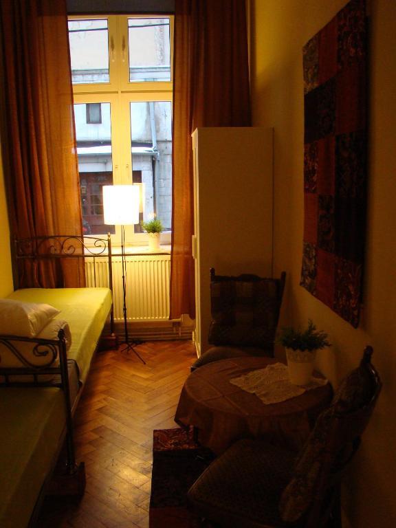 Hostelik Wiktorianski Лодзь Экстерьер фото