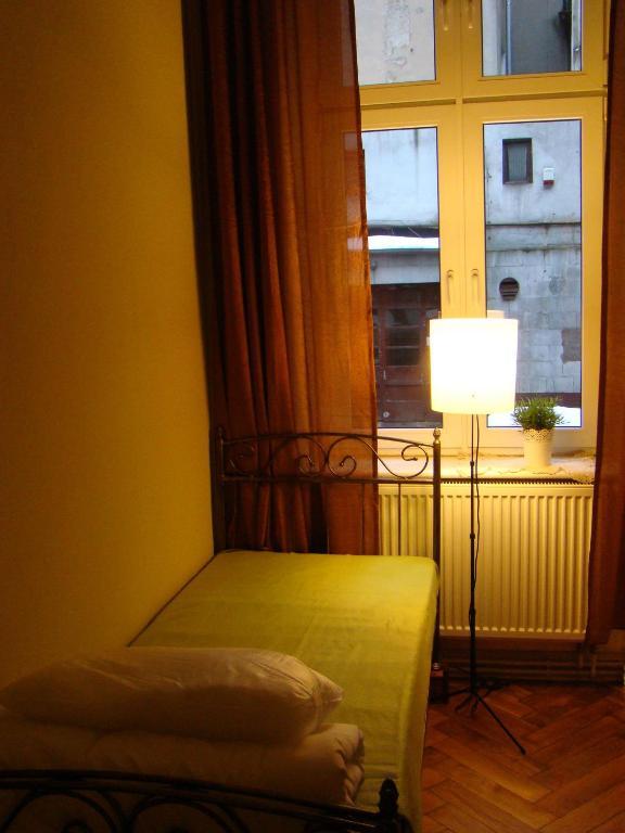 Hostelik Wiktorianski Лодзь Экстерьер фото