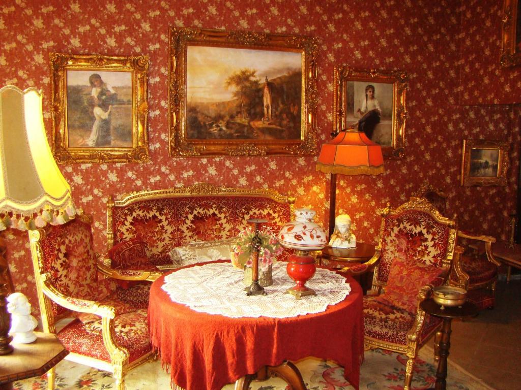 Hostelik Wiktorianski Лодзь Экстерьер фото