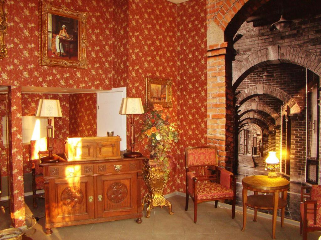 Hostelik Wiktorianski Лодзь Экстерьер фото