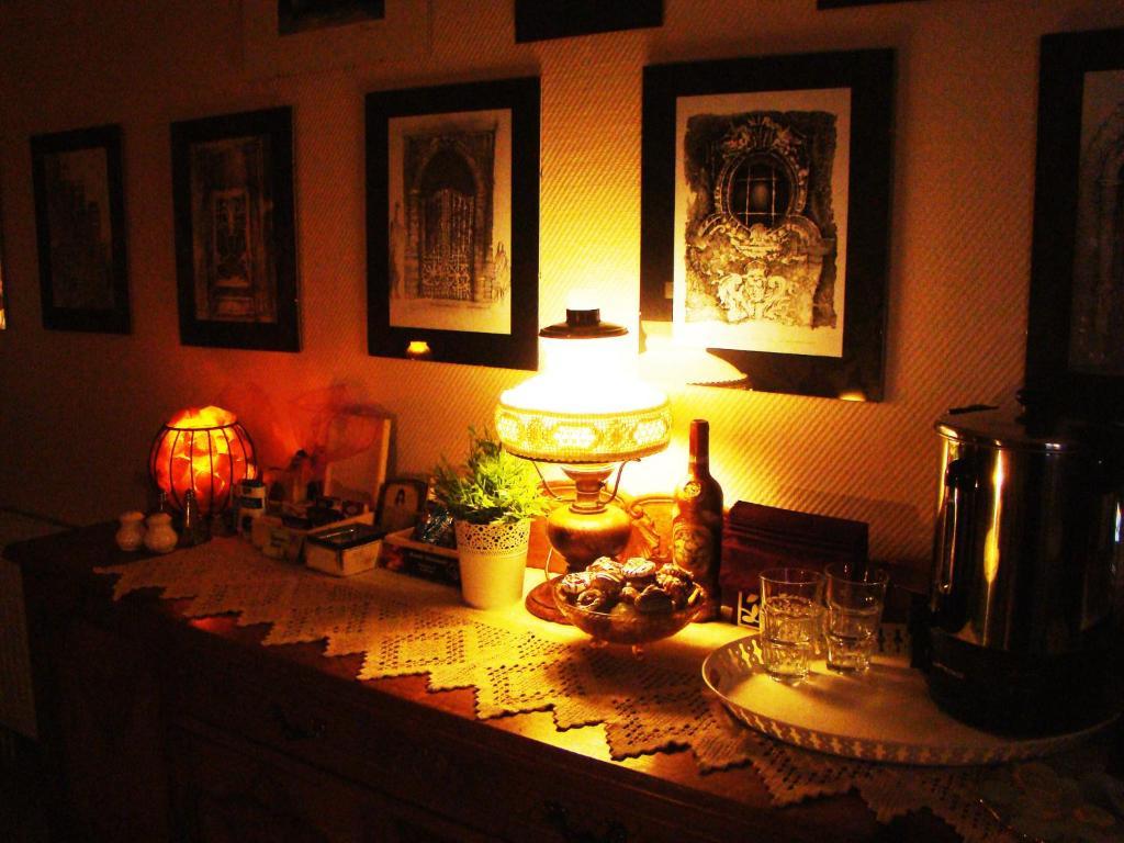 Hostelik Wiktorianski Лодзь Экстерьер фото