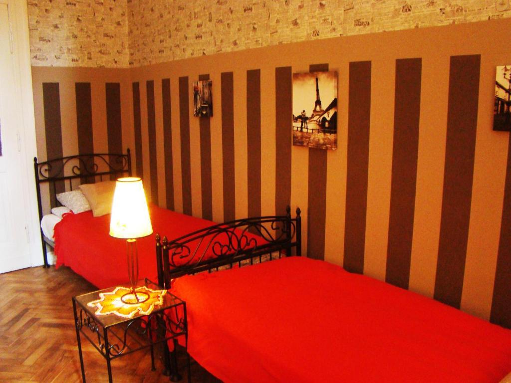 Hostelik Wiktorianski Лодзь Экстерьер фото