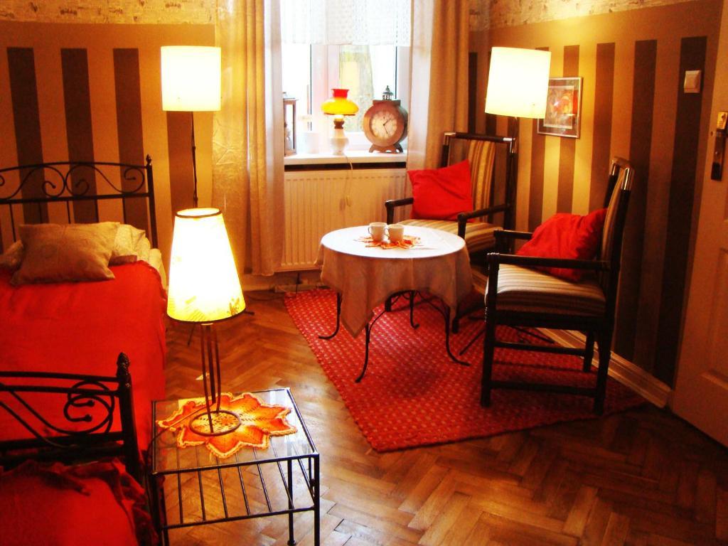 Hostelik Wiktorianski Лодзь Экстерьер фото