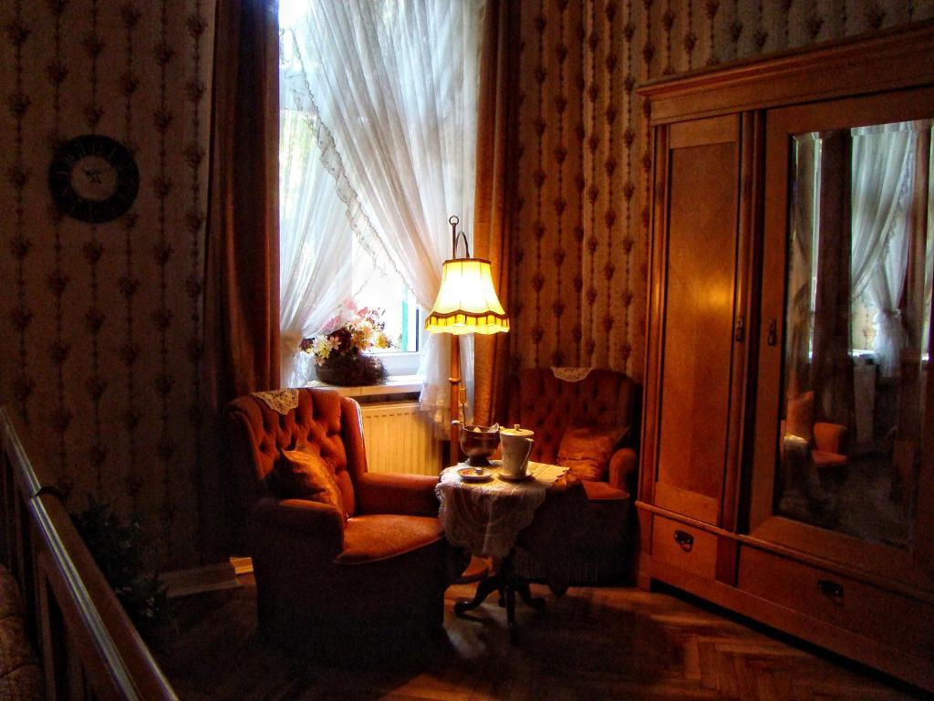 Hostelik Wiktorianski Лодзь Экстерьер фото