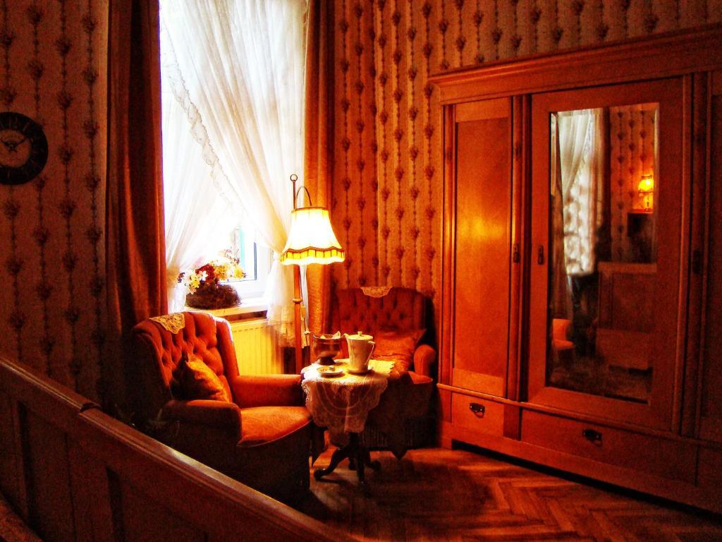Hostelik Wiktorianski Лодзь Экстерьер фото